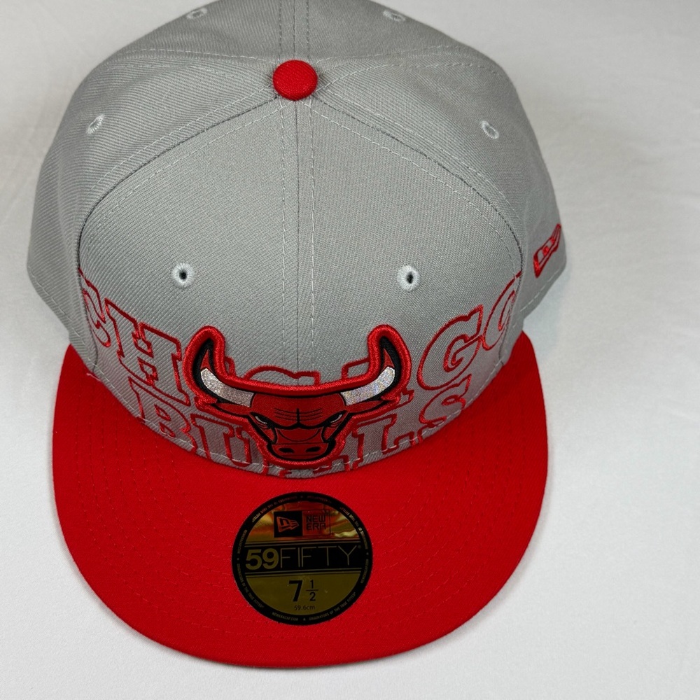Men's Chicago Bulls New Era Gray/Red
2023 NBA Draft Two-Tone 59FIFTY Hat - Picture 2 of 8